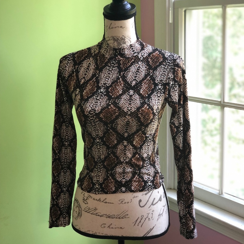 Olivia Rae | Snakeskin Cropped Love Sleeve